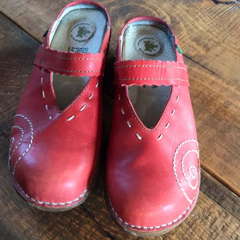 El Naturalista Clogs